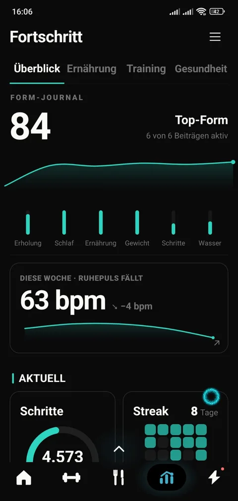 PulsQue-App: Fortschritts-Überblick mit Form-Score, Ruhepuls und Wochenwerten.
